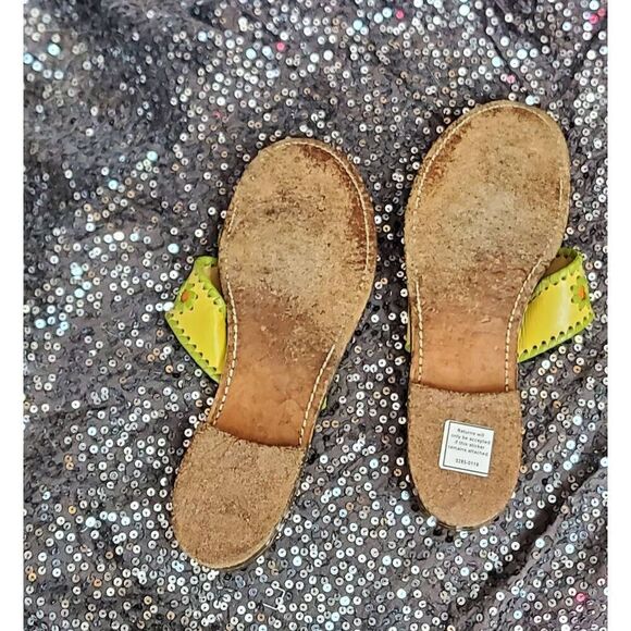 Saks Fifth Avenue flip flops - Picture 3 of 6